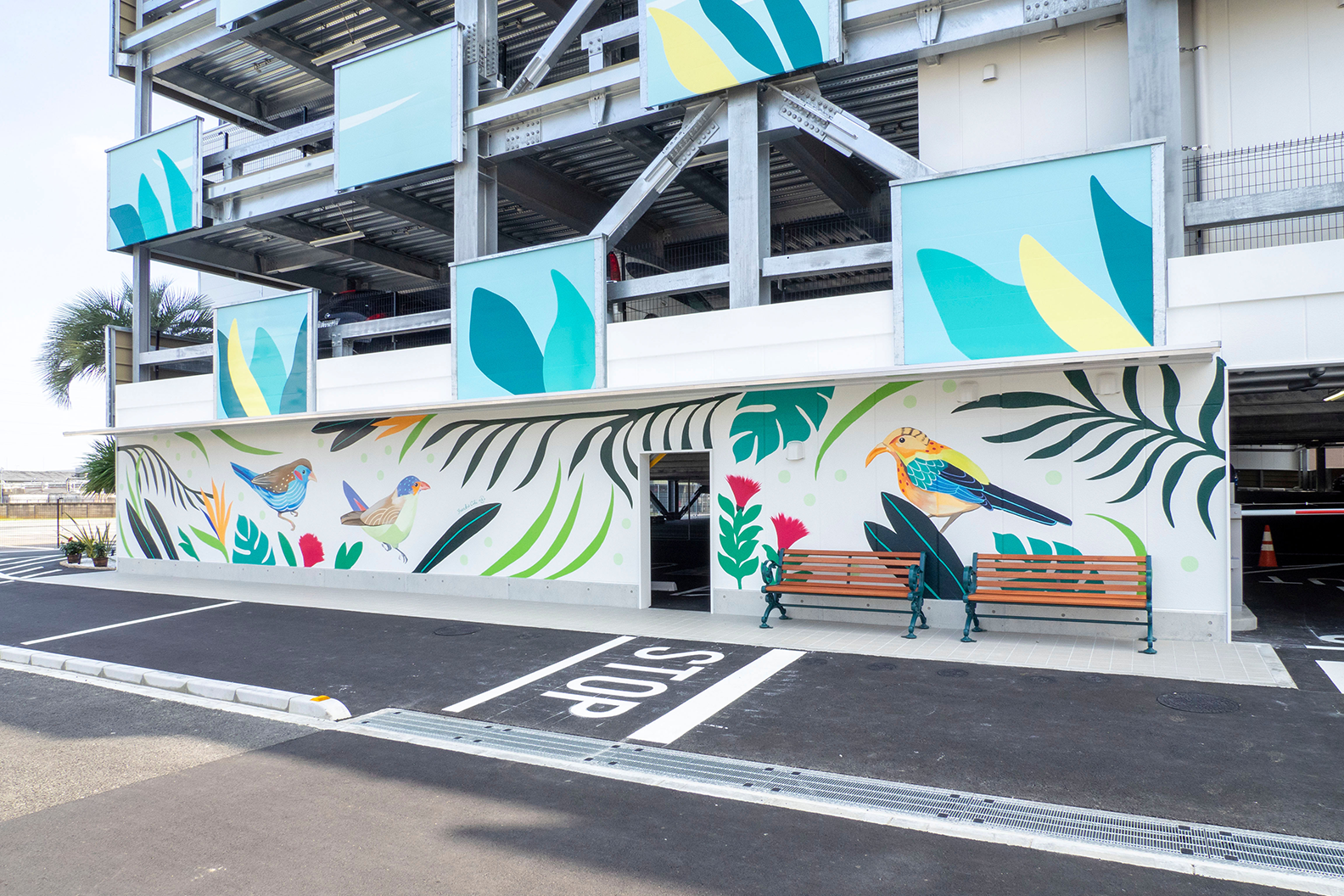 立体駐車場「アートパーク高崎東」の北側壁画