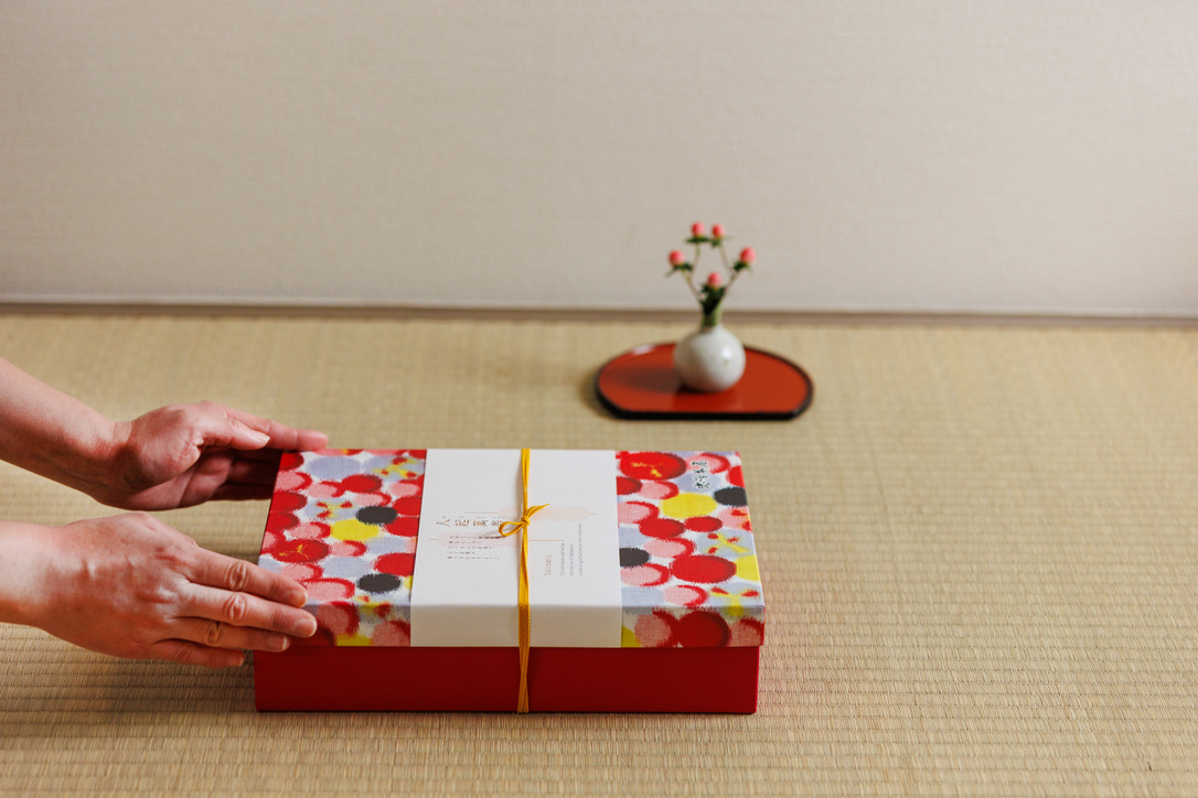 焼きまんじゅうギフトBOX「八起萬寿」