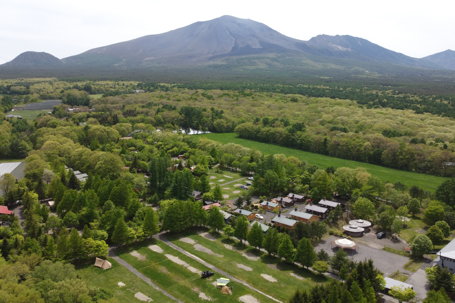 キャンプ場 北軽井沢スウィートグラス全景