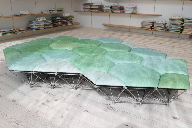 太田市美術館・図書館 館内椅子