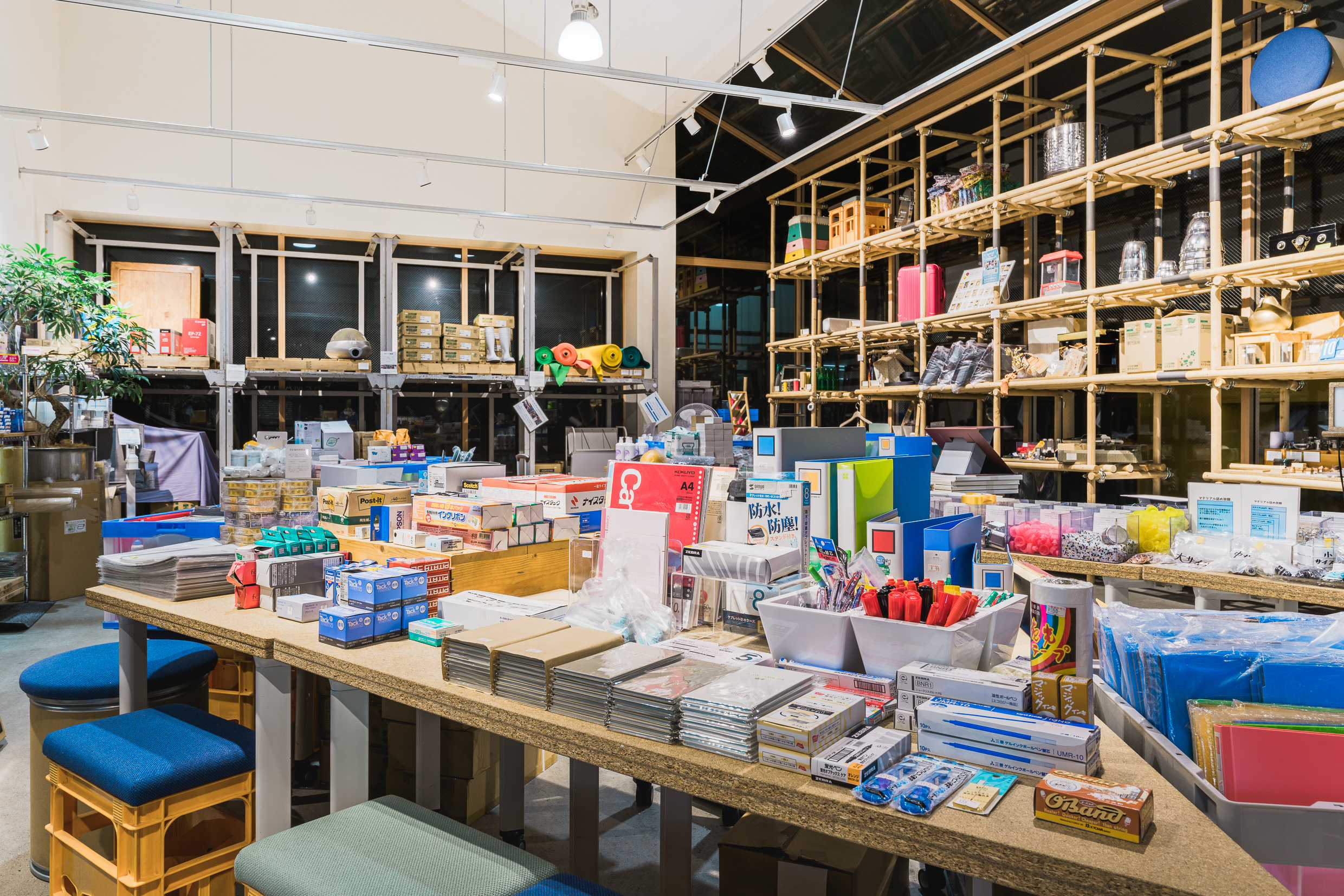 前橋リリカ内のBOOK OFFとのコラボによる新ブランド「REMARKET」店内